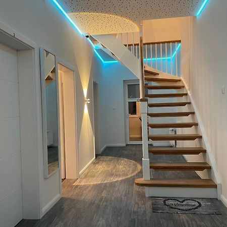 Citygluecknms - Direkt Am Bahnhof Und Einkaufszentrum Neumünster Exteriér fotografie