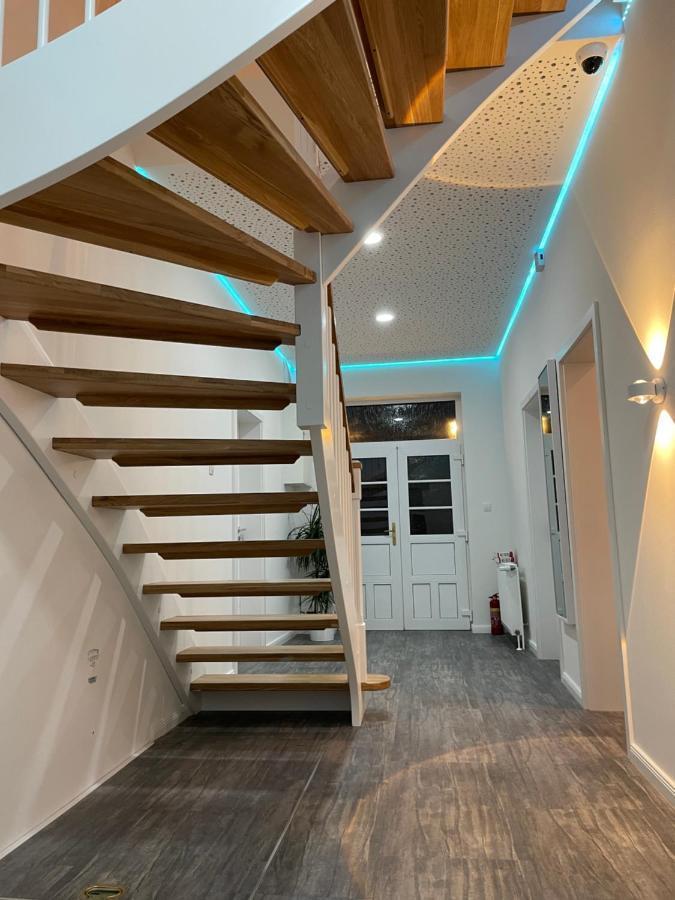 Citygluecknms - Direkt Am Bahnhof Und Einkaufszentrum Neumünster Exteriér fotografie